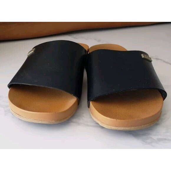 Reef Women's Cushion Flip Flop Size 6 - Picture 5 of 6